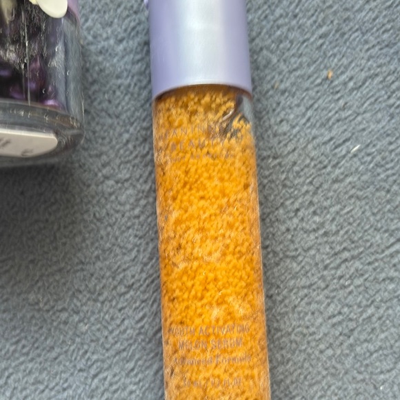 Meaningful Beauty Skin Cleanser and Anti-Aging Day Creme Set - Picture 5 of 5